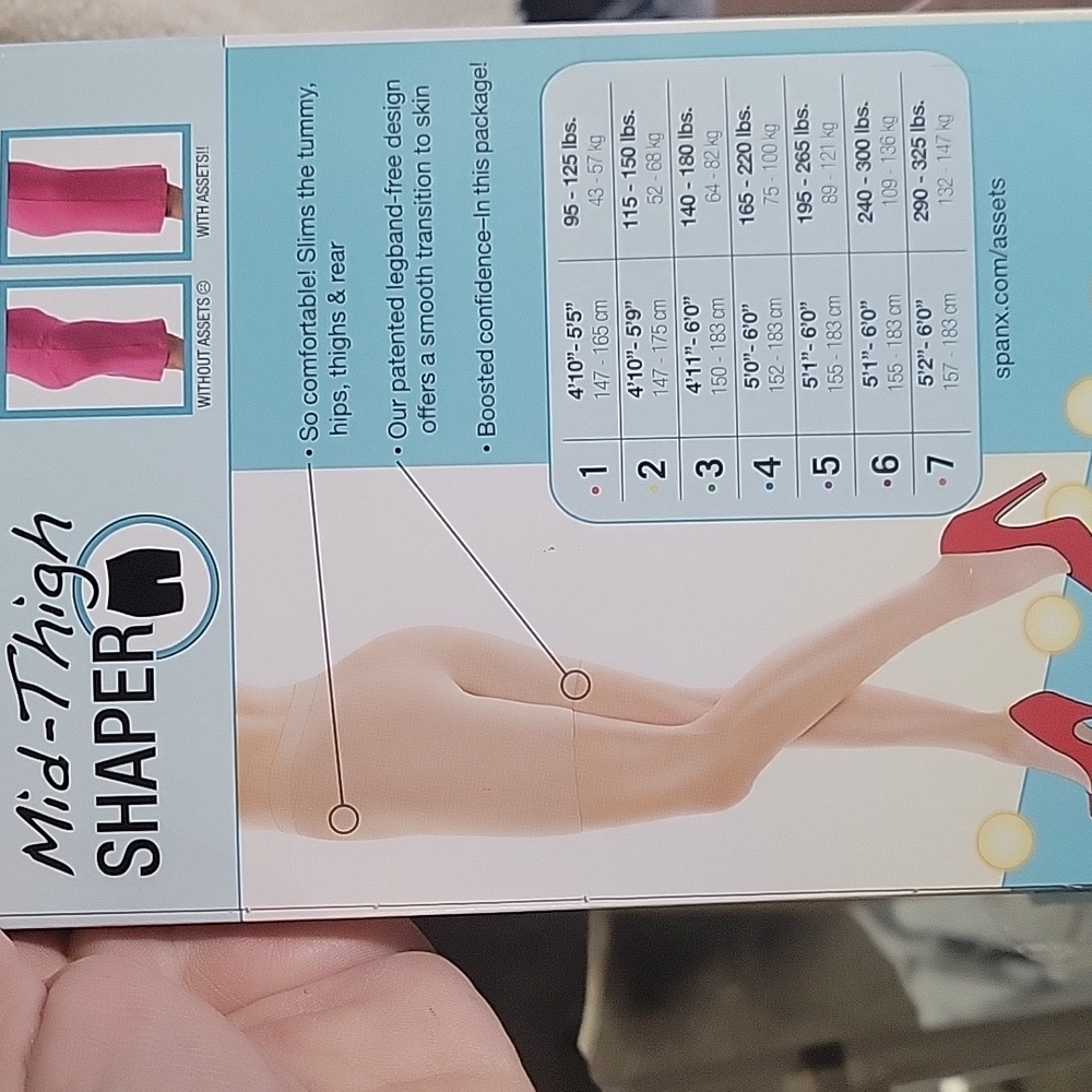 Assets by Sara‎ Blakely Mid-Thigh Shaper SPANX NEW